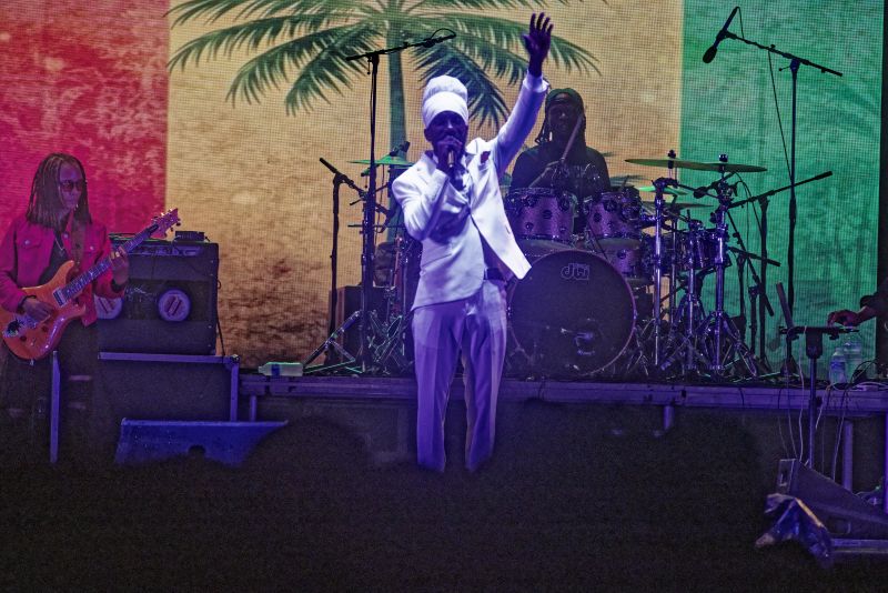 PHOTOS INCLUDED: Sizzla Shines Through Rain At Festiville
